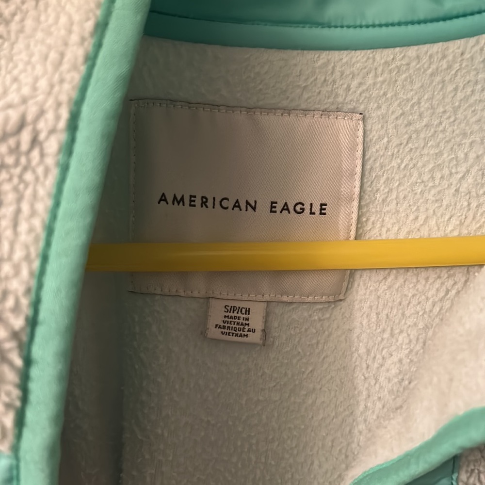 American Eagle Sweater/jacket - Picture 4 of 5